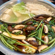 Mo-Mo-Paradise คริสตัล ดีไซน์ เซ็นเตอร์