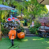 Carp cafe sriracha