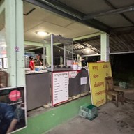 ข้าวขาหมู กระทุ่มราย