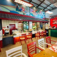 บรรยากาศ RED Party Box บางนา กม.8