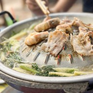 หมูกระทะผู้พันคณิต