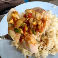 เจ๊หย่ง ข้าวมันไก่ไหหลำ ศาลเจ้าพ่อเสือ