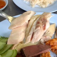 เจ๊หย่ง ข้าวมันไก่ไหหลำ ศาลเจ้าพ่อเสือ
