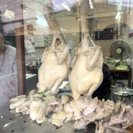 เจ๊หย่ง ข้าวมันไก่ไหหลำ ศาลเจ้าพ่อเสือ