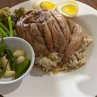 ข้าวขาหมู กระทุ่มราย