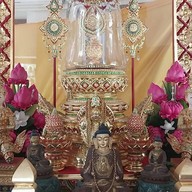 วัดจากแดง