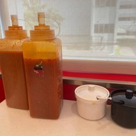 Lucky Suki (ลัคกี้ สุกี้) เดอะ พร้อม ดินแดง