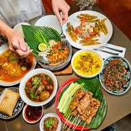 Baan Restaurant 'Thai Family Recipe' ถนนวิทยุ