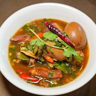 Baan Restaurant 'Thai Family Recipe' ถนนวิทยุ