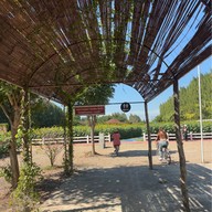 ร้านข้าวบ้านไร่นายรุ่ง