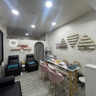 Glossify Nails and Lash Bangkok