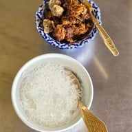 ข้าวแช่แม่นิด