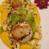 September cafe & bistro .