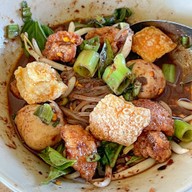เมนูของร้าน ป้าพัดก๋วยเตี๋ยวเรือ