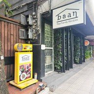 Baan Restaurant 'Thai Family Recipe' ถนนวิทยุ