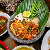 Baan Restaurant 'Thai Family Recipe' ถนนวิทยุ