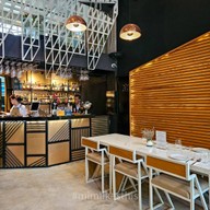 Baan Restaurant 'Thai Family Recipe' ถนนวิทยุ