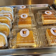 ปังสามมิตร -