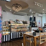 April's Brasseries -