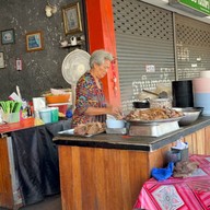 เกาเหลาเนื้อกิ่งเพชร