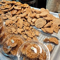 เมนูของร้าน ใบตองข้าวแต๋นน้ำแตงโม ตลาดบ้านใหม่