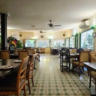 ปราย ระย้า Local Phuket Cuisine , Sukhumvit 8 ( 350 M. form BTS NaNa )