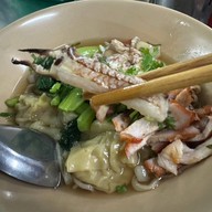 เมนูของร้าน สหชัยบะหมี่ ประตูชัย