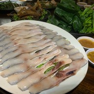 ท่าจีนชมจันทร์