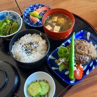 เมนูของร้าน Breeze and Bluebird, Roastery Cafe & Japanese Bistro