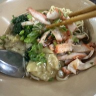 เมนูของร้าน สหชัยบะหมี่ ประตูชัย