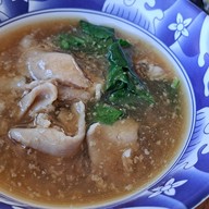 เมนูของร้าน ราดหน้ากะทะทอง โรบินสันสมุทรปราการ หน้าแม็คโดนัล