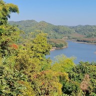 จุดชมวิวอ่างเก็บน้ำห้วยกระทิง