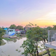 Sala bang pa-in Eatery and Bar