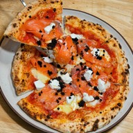 Grazie Pizzeria Thewet