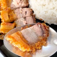 เทพนคร ขัาวมันไก่  เกาเหลาเลือดหมู