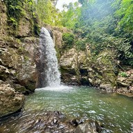 น้ำตกมะกอก