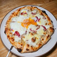 Grazie Pizzeria Thewet