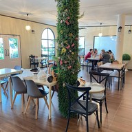 Walk In Cafe & Bistro