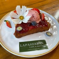 Lapassarin Cafe