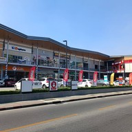 หน้าร้าน เจ๊สมชาย ก๋วยเตี๋ยวแคะ โครงการเดอะพร้อมดินแดง