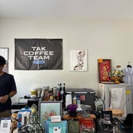 Slowbar หน้าบ้าน