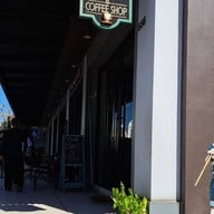 หน้าร้าน The Brown House Chachoengsao