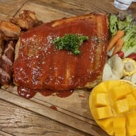 Narisa Cafe & Creative Space -