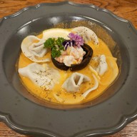 Narisa Cafe & Creative Space -