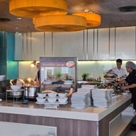 The Square @ Novotel Bangkok Impact Hotel ห้องอาหารเดอะสแควร์ โรงแรมโนโวเทล กรุงเทพ อิมแพ็ค