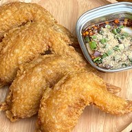 maneefriedchicken - ข้าว ไก่ทอด & ไข่ข้น สาขาสันติธรรม