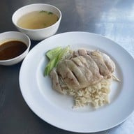 ข้าวมันไก่ตอนเฮียเลี้ยง