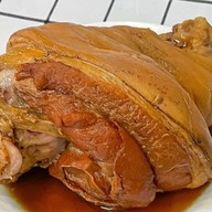 ขาหมูลุงบาส