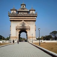 ประตูไซ เวียงจันทร์ (ປະຕູ ໄຊ)