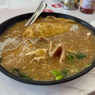 ราดหน้าฟาไฉ สุขาภิบาล 3